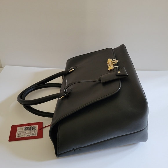 Big Sale! VALENTINO GARAVANI Demilune Studded Large Leather Tote Bag - Picture 6 of 17